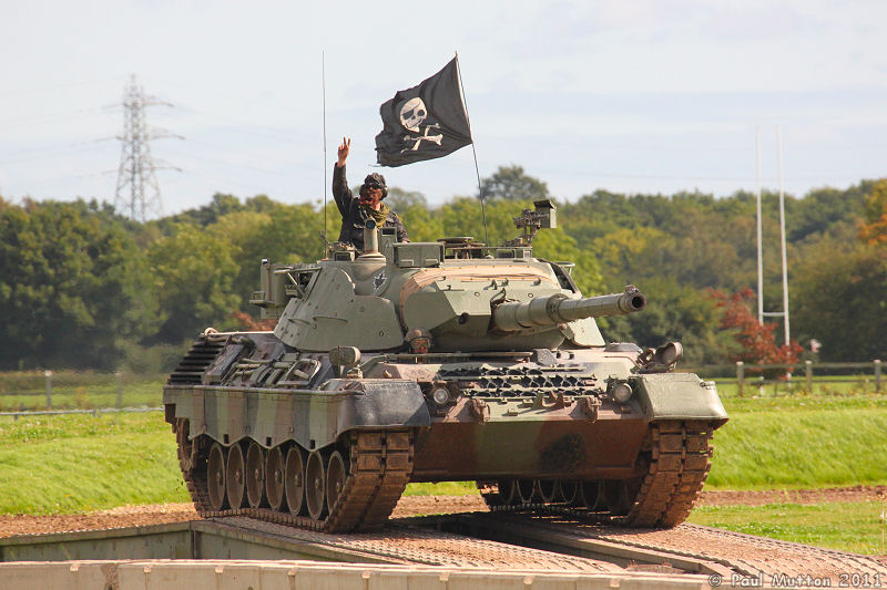 Leopard C2 (1A5 turret on 1A3 chassis) IMG_6329