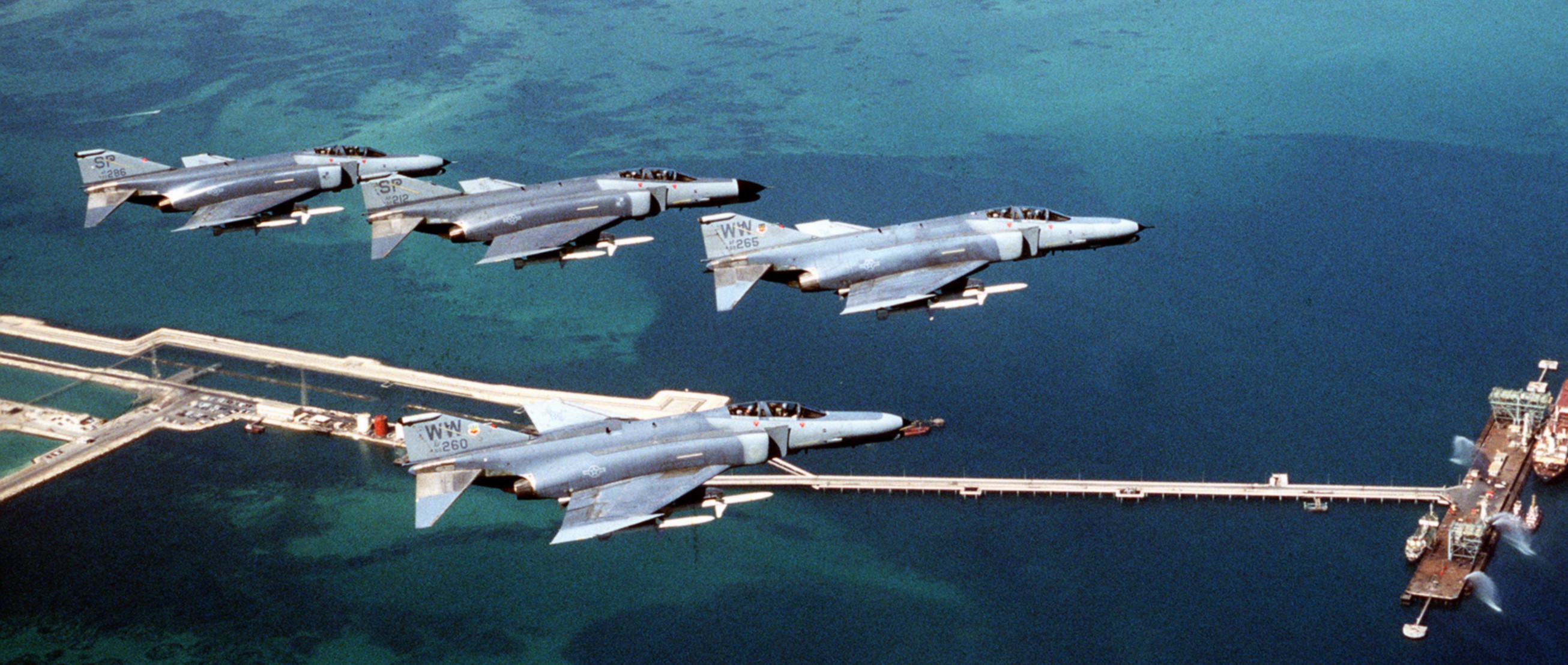 F-4Gs_over_Bahrain_during_Desert_Shield