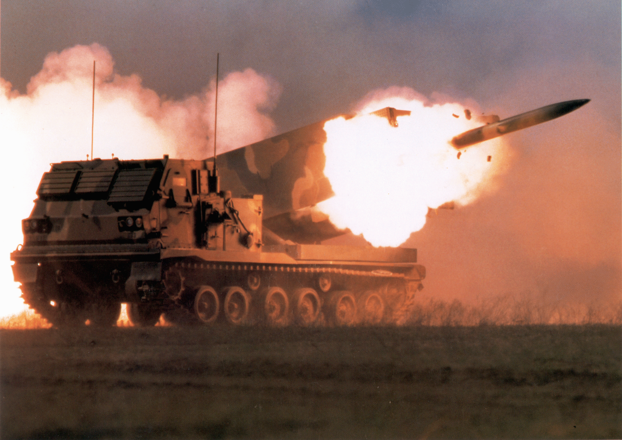 military_artillery_rocket_launcher_mlrs_desktop_2120x1500_hd-wallpaper-1091851