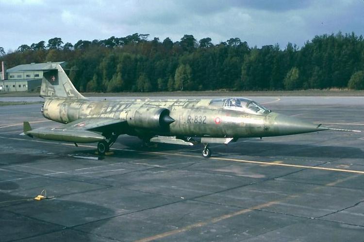 Read more about the article 1/32 Italeri F-104G Part 1 – The Pre-Build